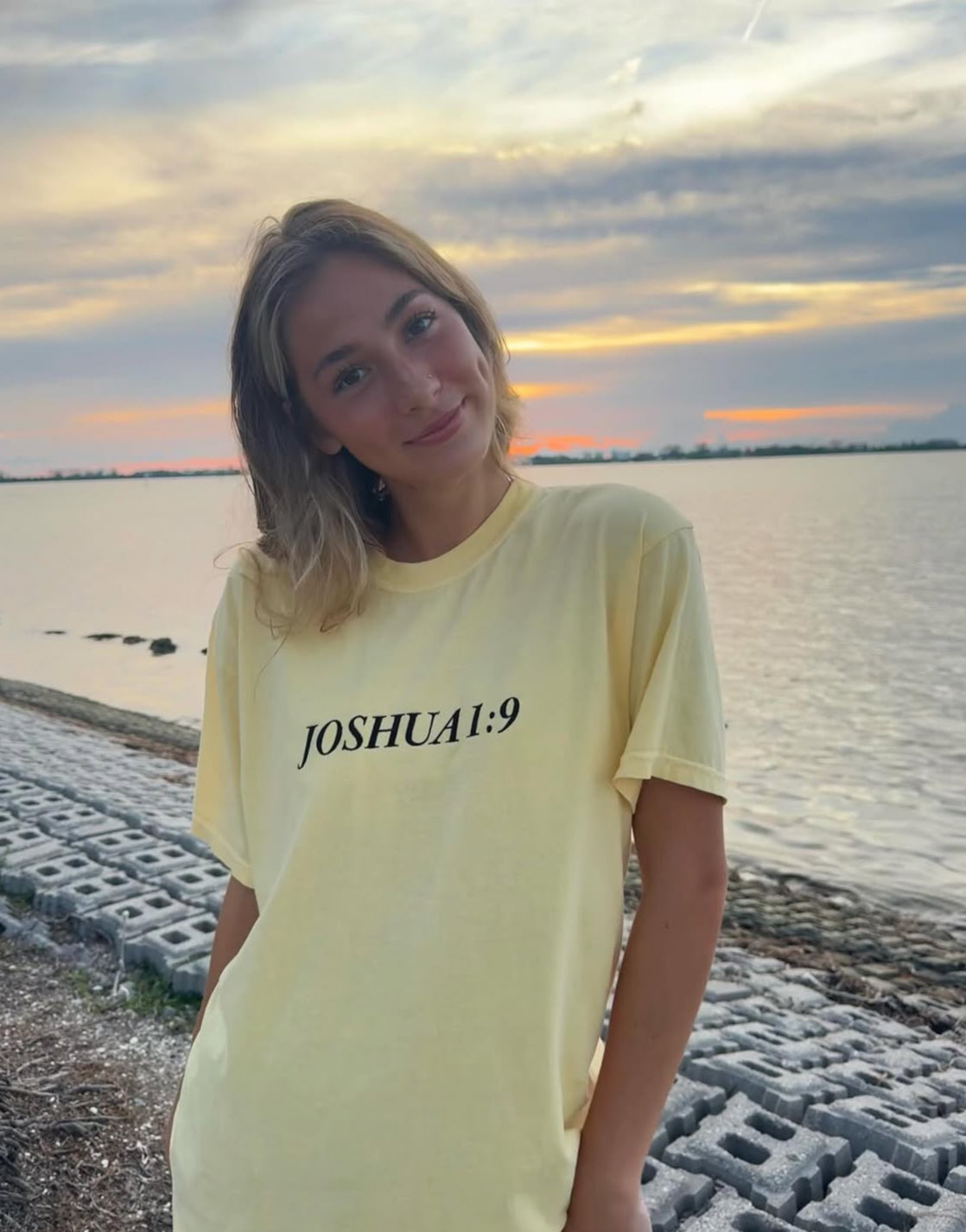 Joshua 1:9 T Shirt