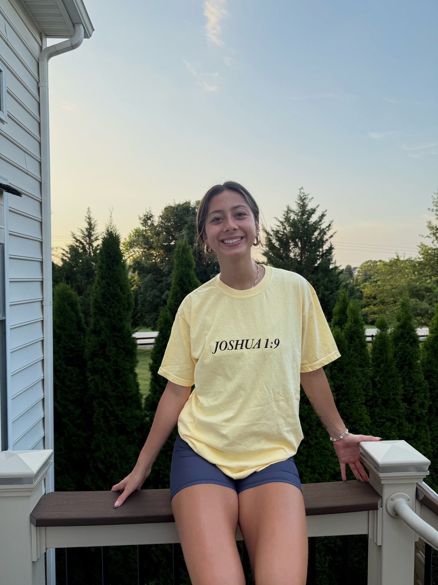 Joshua 1:9 T Shirt