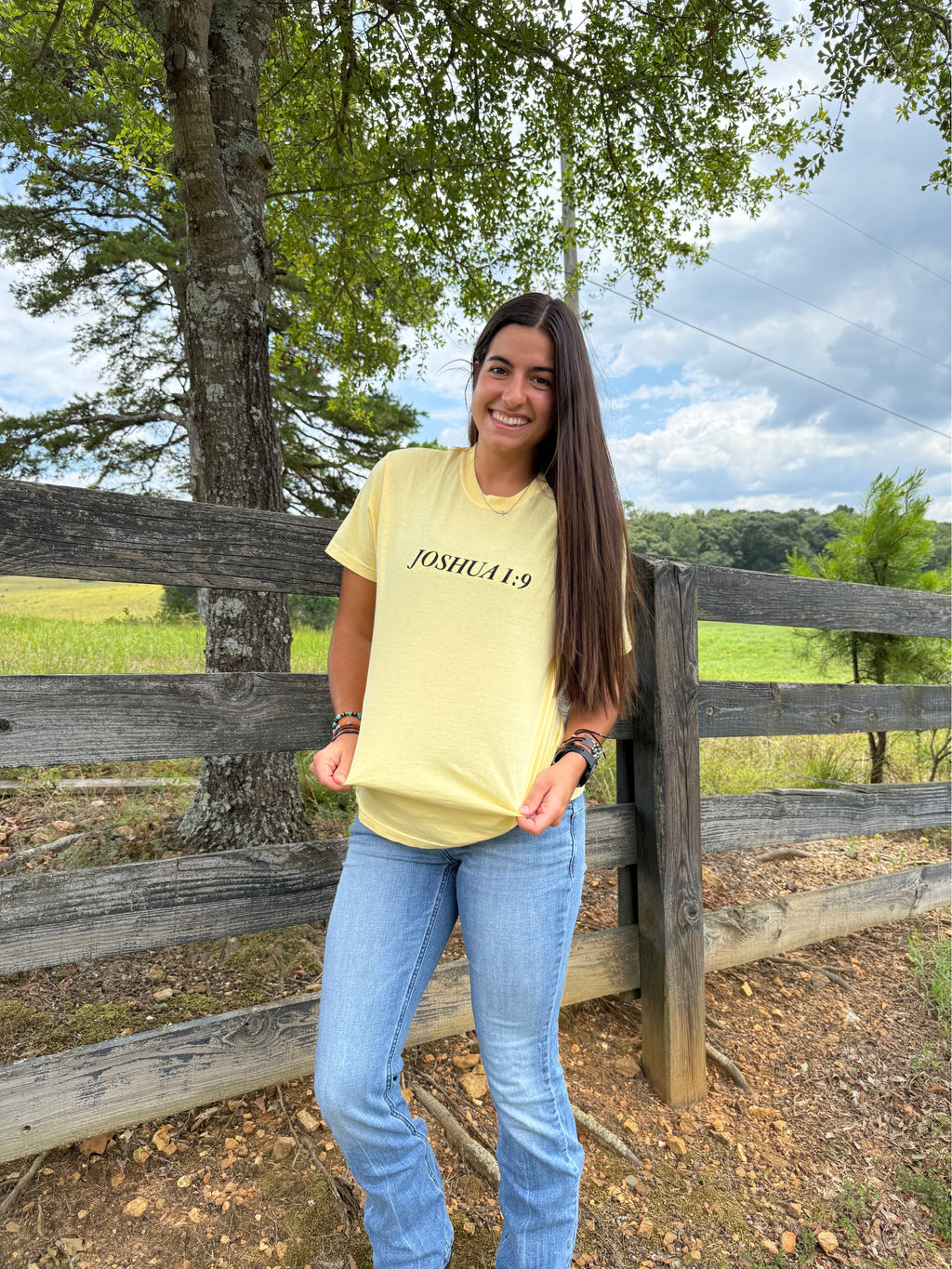 Joshua 1:9 T-Shirt
